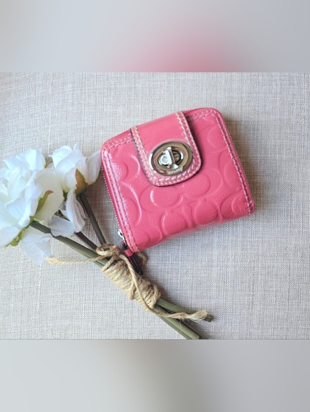 Coach Legacy Signature Jacquard Patent Leather Turnlock Wallet ( Pink )